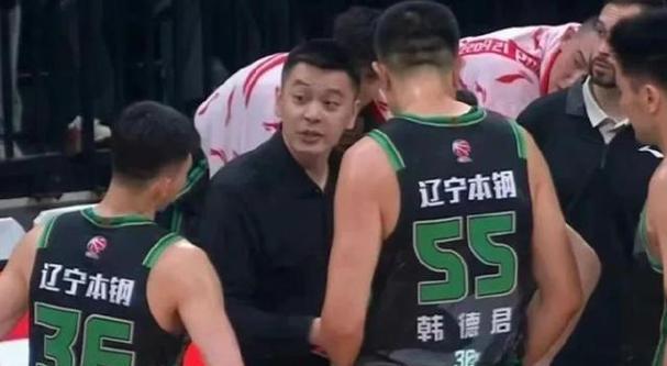 恒大连败球迷呼吁支持，球员信心需重建